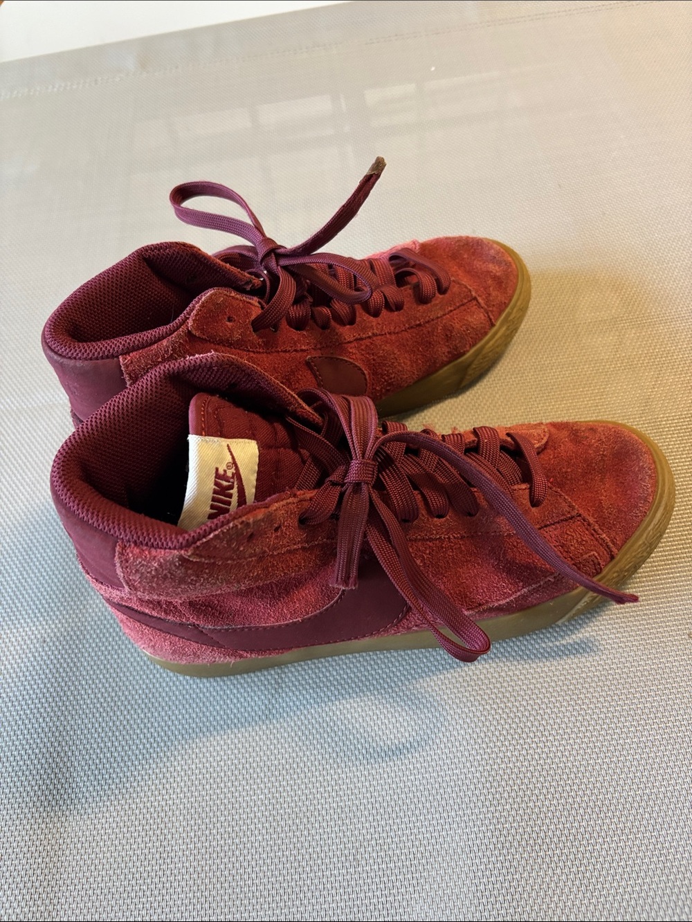 Nike Kids Burgundy Suede High-Top Sneakers with Gum Sole sz 4 EUC